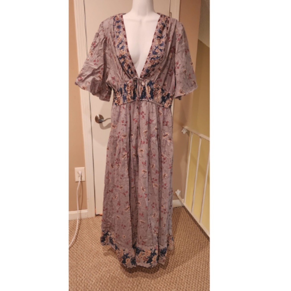 Free People Periwinkle Midi Dress with a Floral Design -  Size Large